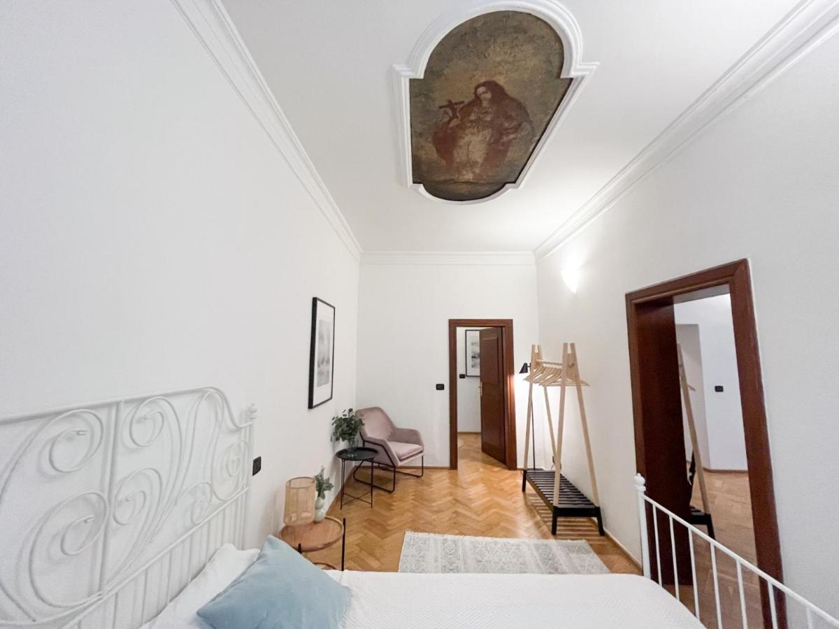 Best Price & Location - Historic Square Residency プラハ エクステリア 写真